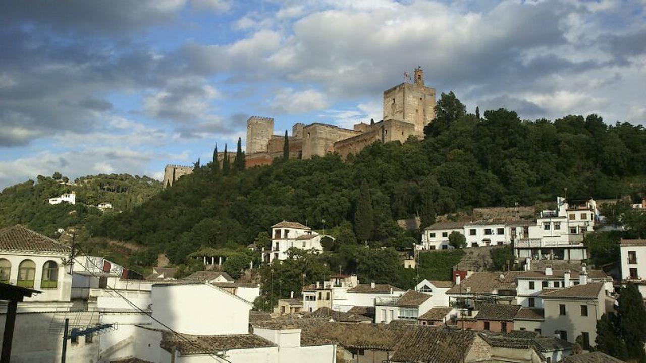 Alhambra Views Penthouse Apartment Гранада Екстериор снимка